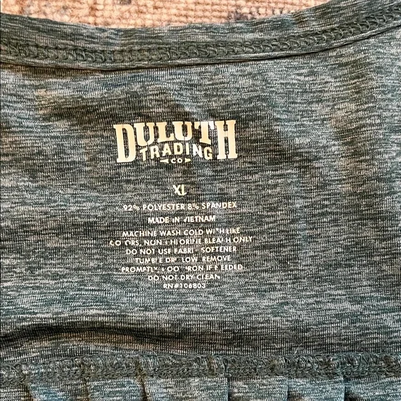 Duluth Trading Women's Armachillo Short Sleeve V-Neck T-Shirt XL - Picture 3 of 6